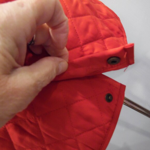 J.Jill Red Quilted Ladies Vest Ladies L Button close and 2 button close pockets - Picture 3 of 10
